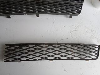 bontott FORD GALAXY Első Lökhárító Alsó Középső Díszrács