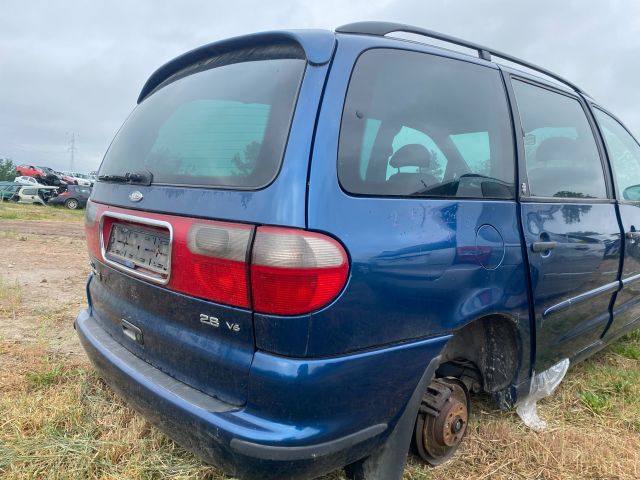 bontott FORD GALAXY Hátsó Lámpa Középső