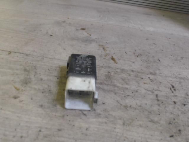 bontott FORD GALAXY Izzító Relé