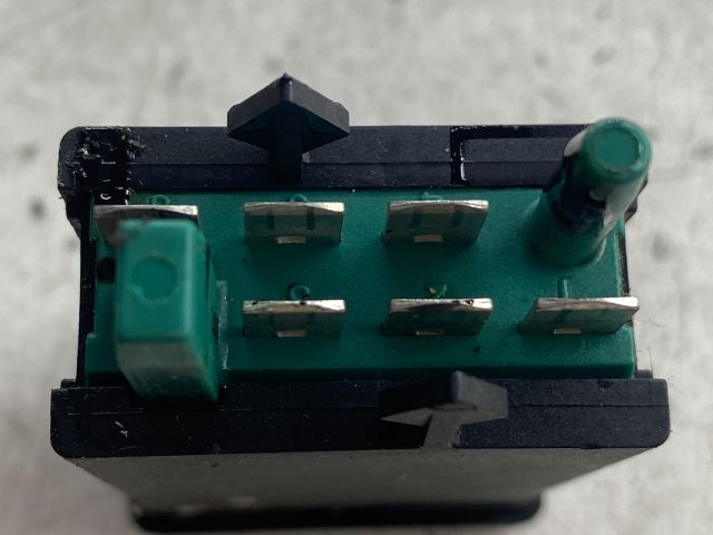 bontott FORD GALAXY Jobb első Ülésfűtés Kapcsoló