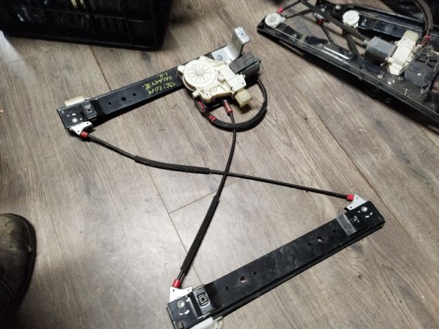 bontott FORD GALAXY Jobb hátsó Ablakemelő Szerkezet (Elektromos)