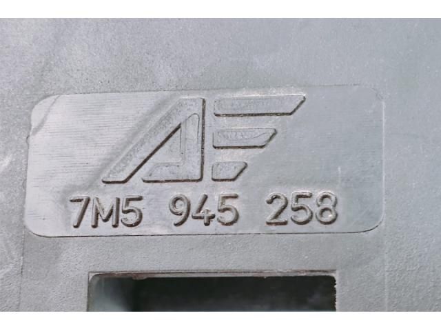 bontott FORD GALAXY Jobb Hátsó Lámpa Foglalat