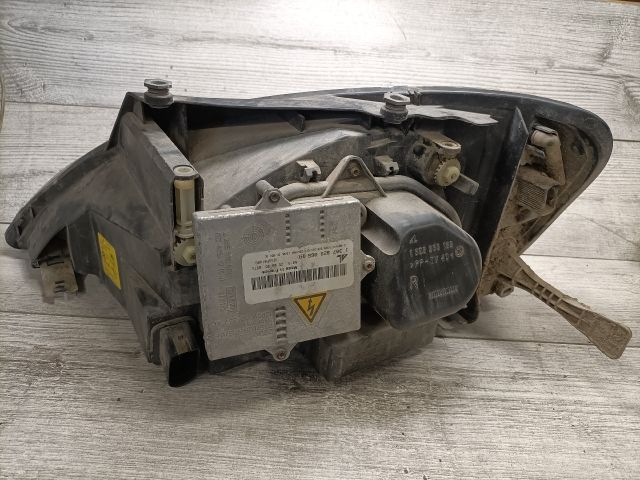 bontott FORD GALAXY Jobb Xenon Fényszóró