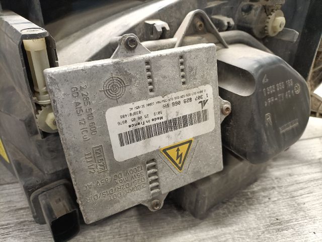 bontott FORD GALAXY Jobb Xenon Fényszóró