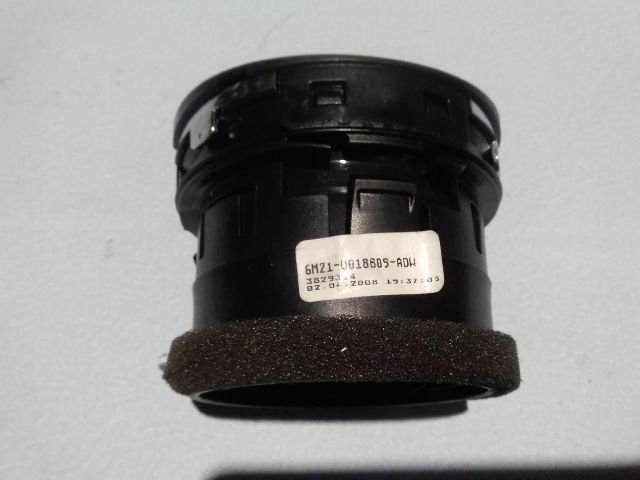 bontott FORD GALAXY Középső Szellőző