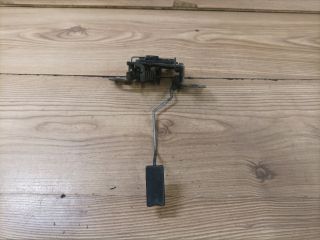 bontott FORD GALAXY Motorháztető Zárszerkezet