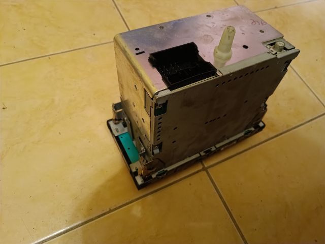 bontott FORD GALAXY Rádió / CD