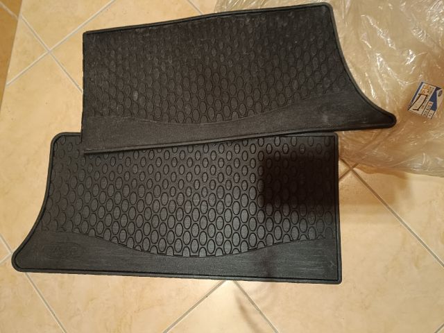 bontott FORD GALAXY Szőnyeg Szett