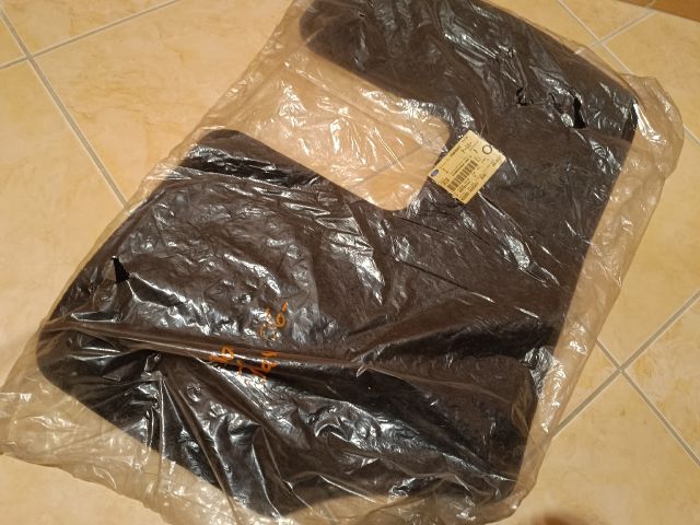 bontott FORD GALAXY Szőnyeg Szett