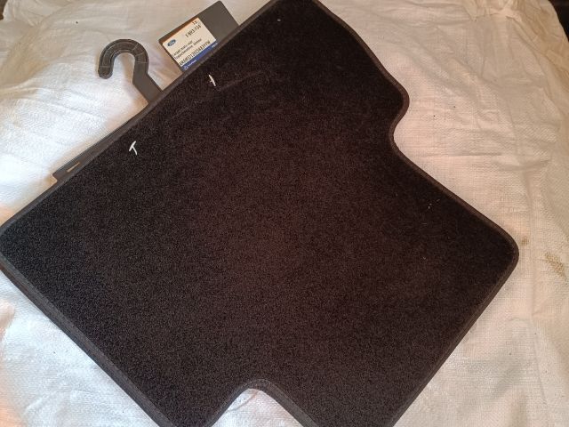 bontott FORD GALAXY Szőnyeg Szett