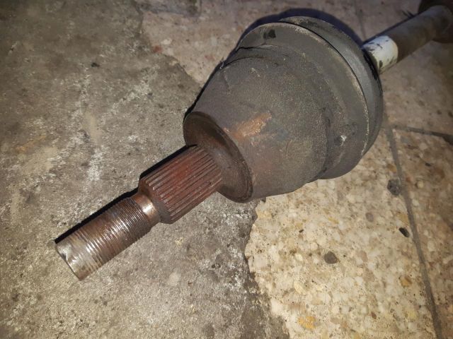 bontott FORD GRAND C-MAX Bal Féltengely