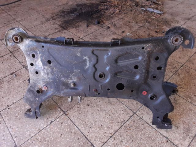 bontott FORD GRAND C-MAX Első Bölcső