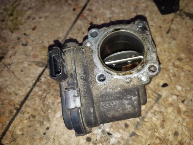 bontott FORD GRAND C-MAX Fojtószelep (Elektromos)