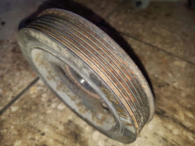 bontott FORD GRAND C-MAX Főtengely Szíjtárcsa