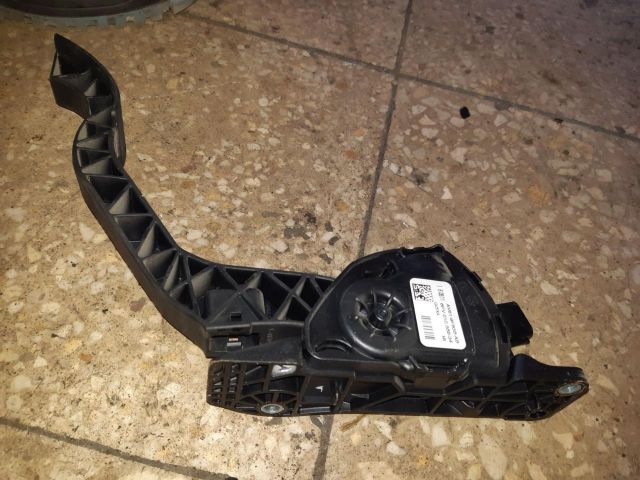 bontott FORD GRAND C-MAX Gázpedál (Elektromos)