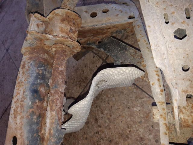 bontott FORD GRAND C-MAX Hátsó Híd (Tárcsafékes)