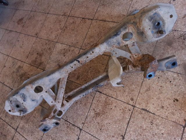 bontott FORD GRAND C-MAX Hátsó Híd (Tárcsafékes)