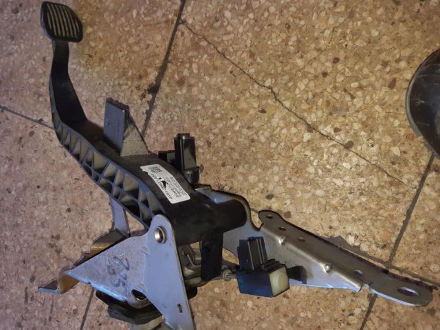 bontott FORD GRAND C-MAX Kuplung Pedál