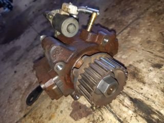 bontott FORD GRAND C-MAX Nagynyomású Szivattyú