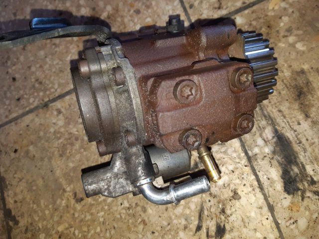 bontott FORD GRAND C-MAX Nagynyomású Szivattyú