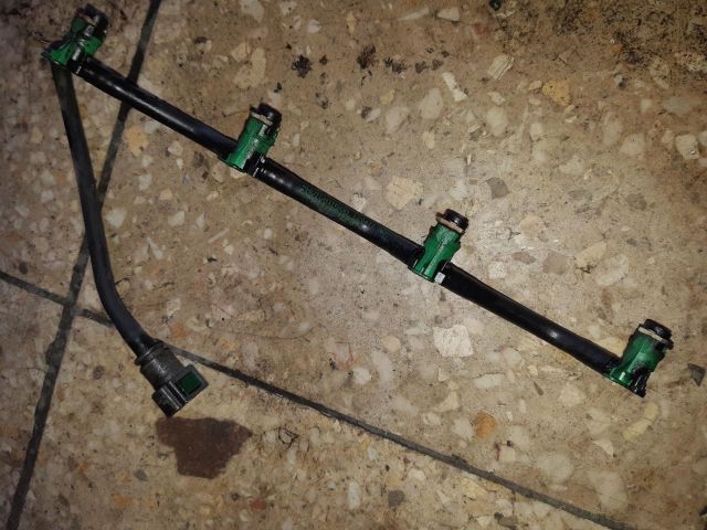 bontott FORD GRAND C-MAX Tankbetöltő Cső (Fém)