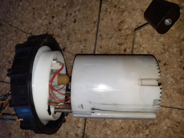 bontott FORD GRAND C-MAX Üzemanyagszint Jeladó