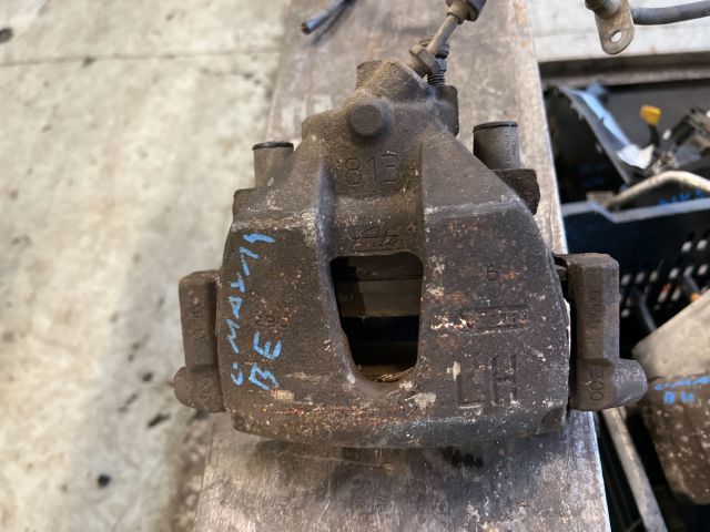 bontott FORD GRAND C-MAX Bal első Féknyereg Munkahengerrel