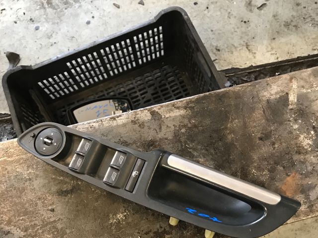 bontott FORD GRAND C-MAX Bal első Ablakemelő Kapcsoló