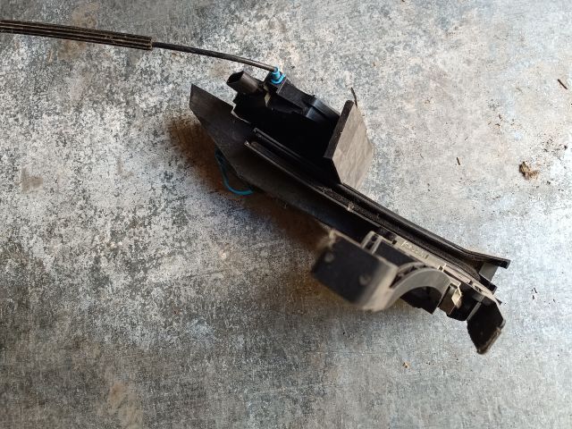 bontott FORD GRAND C-MAX Bal első Ajtózár