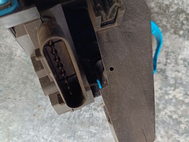 bontott FORD GRAND C-MAX Bal első Ajtózár