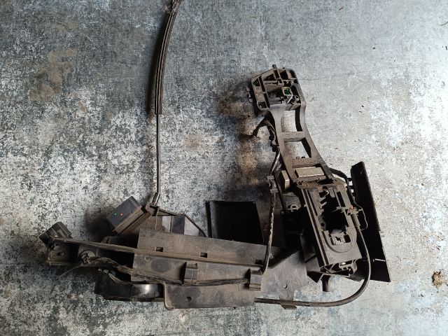 bontott FORD GRAND C-MAX Bal első Ajtózár