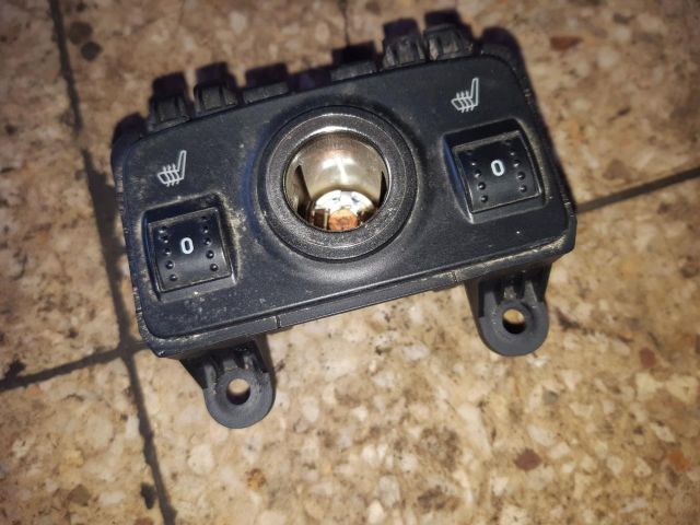 bontott FORD GRAND C-MAX Bal első Ülésfűtés Kapcsoló