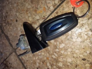 bontott FORD GRAND C-MAX Bal első Zárbetét