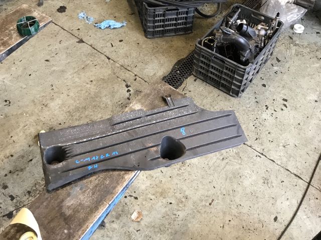 bontott FORD GRAND C-MAX Bal hátsó Belső Küszöb Burkolat