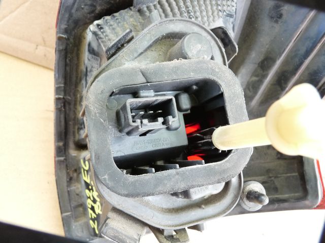 bontott FORD GRAND C-MAX Bal Hátsó Lámpa