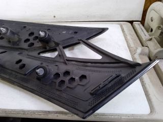 bontott FORD GRAND C-MAX Bal hátsó Sárvédő Felső