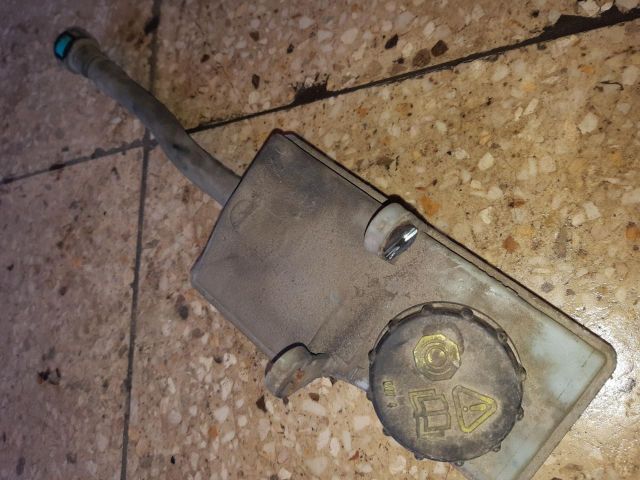 bontott FORD GRAND C-MAX Fékfolyadék Tartály