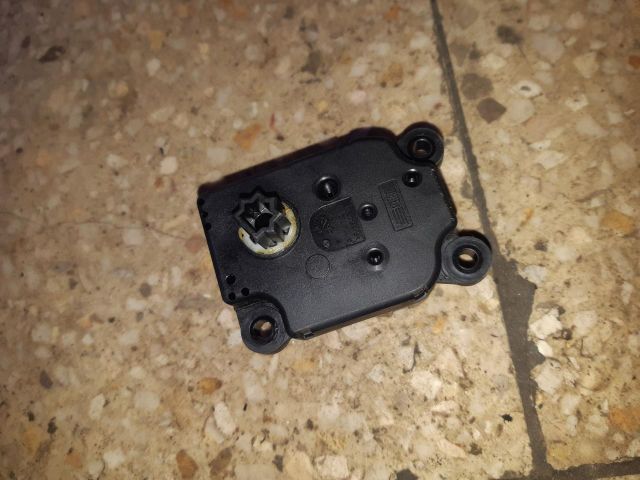 bontott FORD GRAND C-MAX Fűtés Állító Motor