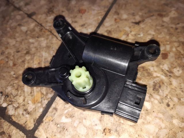 bontott FORD GRAND C-MAX Fűtés Állító Motor