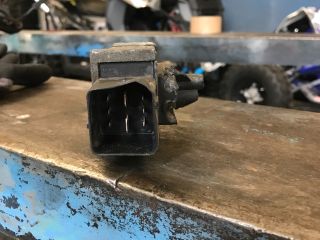 bontott FORD GRAND C-MAX Izzító Relé