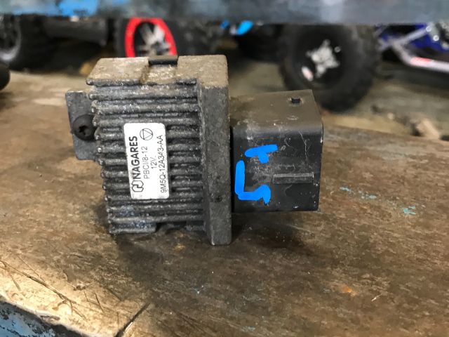 bontott FORD GRAND C-MAX Izzító Relé