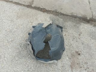 bontott FORD GRAND C-MAX Jobb első Dobbetét (Kerékjárati, Műanyag)