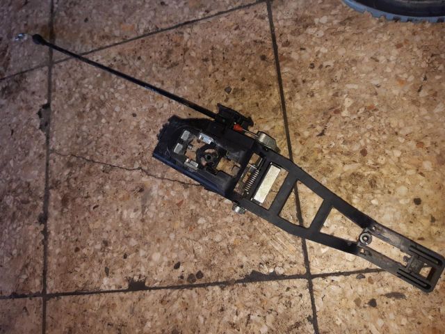 bontott FORD GRAND C-MAX Jobb első Kilincs Burkolat