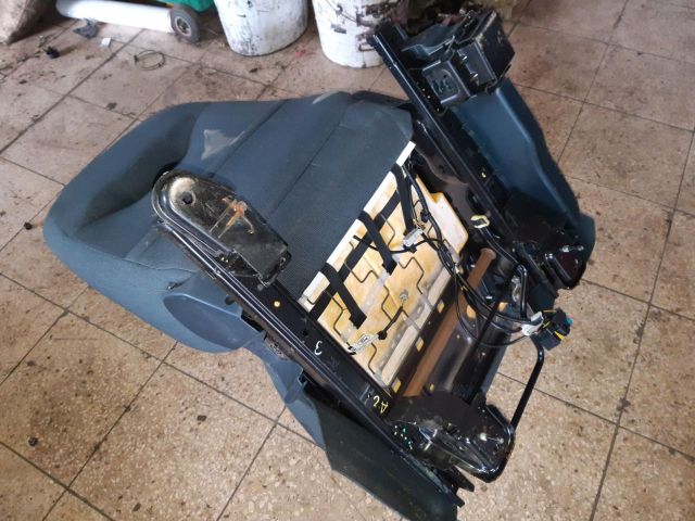 bontott FORD GRAND C-MAX Jobb első Ülés