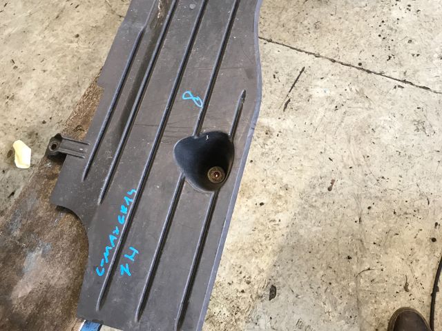 bontott FORD GRAND C-MAX Jobb hátsó Belső Küszöb Burkolat