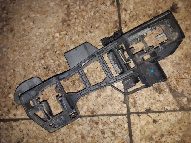 bontott FORD GRAND C-MAX Jobb hátsó Külső Kilincsfészek