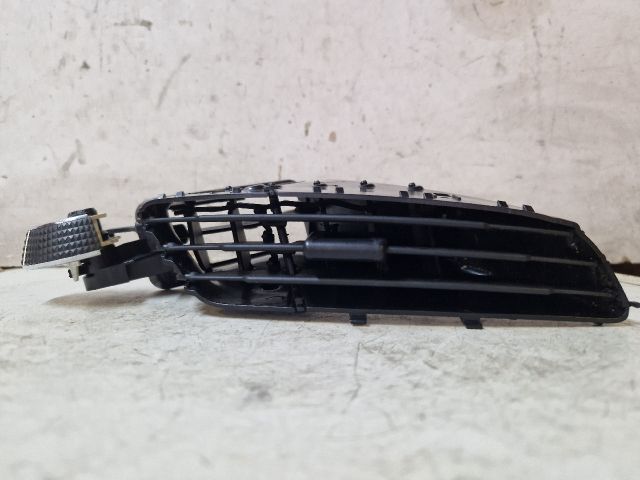 bontott FORD GRAND C-MAX Középső Jobb Szellőző