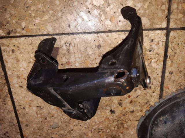 bontott FORD GRAND C-MAX Üzemanyagszűrő Ház