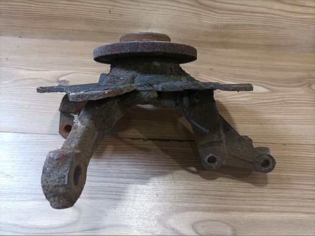 bontott FORD KA Bal első Csonkállvány Kerékaggyal