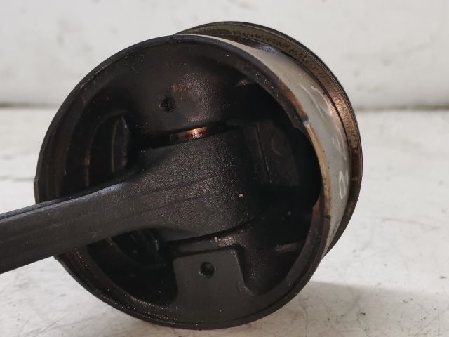 bontott FORD KA Dugattyú és Hajtókar